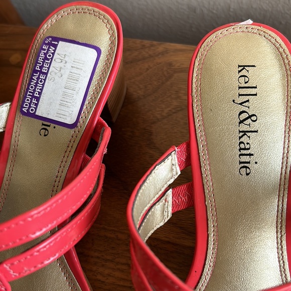 KELLY & KATIE coral patent leather sander heels - Picture 2 of 3